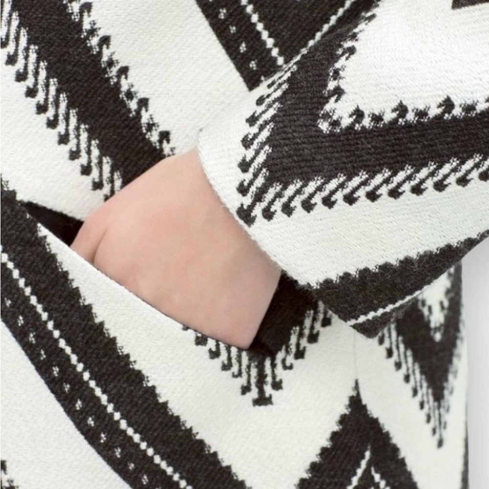 Zara Jacket - Picture 3 of 6
